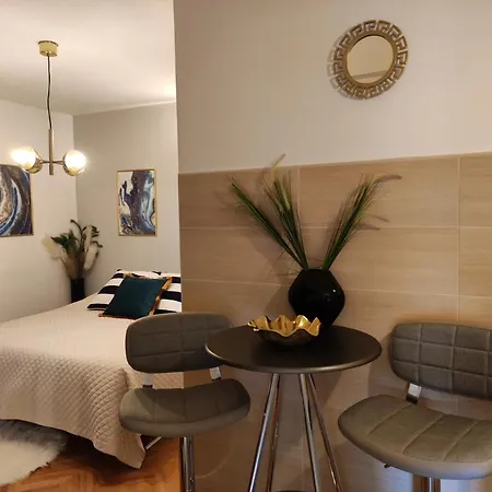 Apartman Nora *