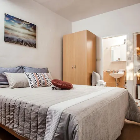 Nora Apartman