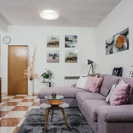 Nora Apartman Makarska
