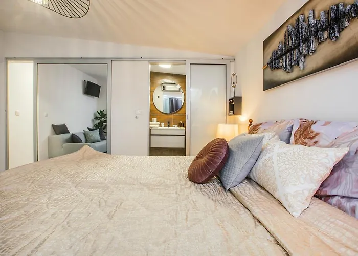 Nora Lägenhet Makarska